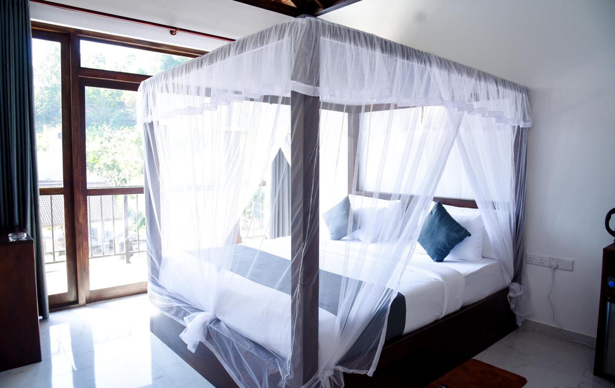 Ever Breeze Ella Hotel Exterior photo